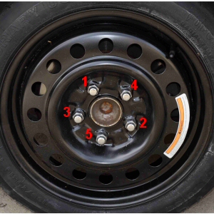 order in which to install lug nuts